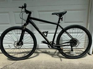 mountain bike - Picture 1 of 6