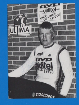 CYCLISME carte  cycliste JOS SCHIPPER équipe AVP Viditel 1984 Signée - Photo 1/3