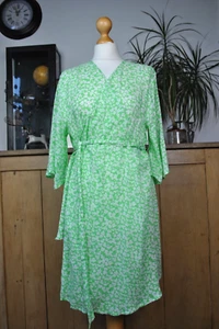 ASOS Maternity Green Floral Lightweight Belted Wrap Dress Size 10 - Picture 1 of 15