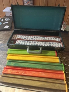 Vtg Bakelite Cardinal Mah Jongg Set 152 Tiles in Case w/ 5 Racks - Picture 1 of 21