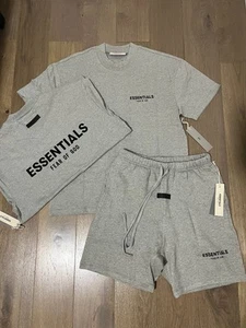 Essentials FOG SS22 T-Shirt ‘Dark Oatmeal Grey’ - Brand New Authentic Genuine - Picture 1 of 2