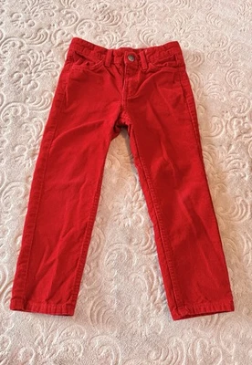 Pantalones de mezclilla de terciopelo rojo talla 5T de H&M para niños Foto 1 de 3