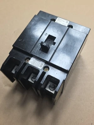 GHB3035 - Cutler-Hammer / Westinghouse Molded Case Circuit Breaker - Imagen 1 de 4