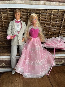 1985 Dream Glow Ken und Barbie in Dream Glow Dress Puppen - Bild 1 von 14