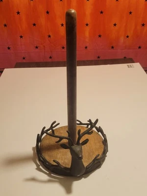 Toallero de papel de ciervo Foto 1 de 4