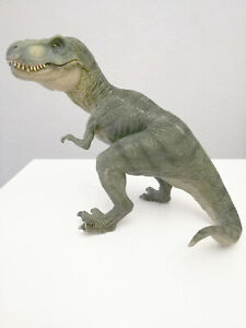 Superb Tyrannosaurus Rex 55001 from Papo 2005. Retired. Very collectable!