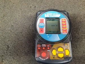 Battle Ship Electronic Handheld Game 1995 Milton Bradley Travel - Tested - Works - Picture 1 of 4