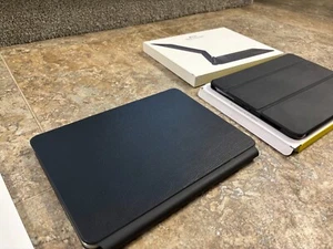 Apple iPad Pro 11" 4th Gen M2 128GB Magic Keyboard Apple Pencil 2 Case BUNDLE! - Picture 1 of 8