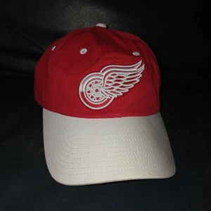 Detroit Red Wings Hat Cap Snap Back Red & White NHL Hockey Logo Embroidered - Picture 1 of 9