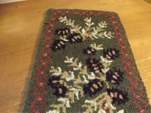 CHANDLER 4 CORNERS WOOL RUG 4 FEET LONG diamond pine pattern - Picture 1 of 9