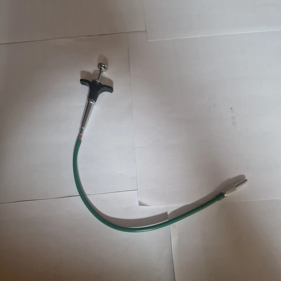 Green Locking Shutter Release Cable 12" for Hasselblad Olympus Mamiya Pentax 67 - Image 1 of 4