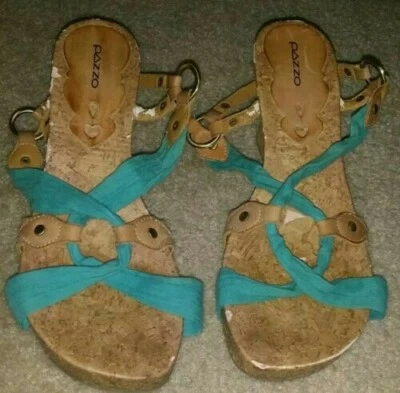 Sandalias de tacón de corcho de tela sedosa con tiras verde azulado Pazzo para dama talla 8,5 Foto 1 de 4
