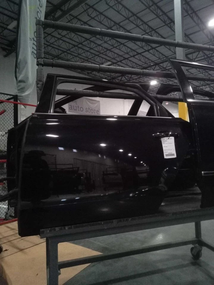 Puerta trasera izquierda del conductor sin cristal laminado compatible con 11-18 AUDI A8 470981 Foto 1 de 1