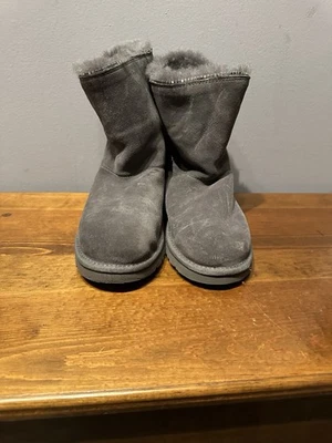 Botas UGG Florence con Cremallera Niñas Gris, Talla 4 Cremallera Única Usadas en Excelente Condición ENVÍO GRATUITO Foto 1 de 4
