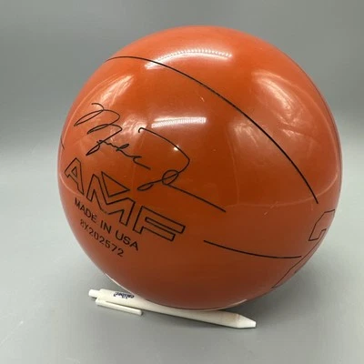 Bola de boliche AMF Michael Jordon 'basquete' 8 libras 2 oz - Imagem 1 de 4