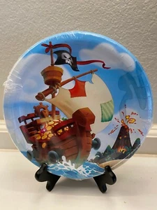 Pirate Treasure Pattern Birthday Party 8 3/4" Dinner Paper Plates Set of 8 - Picture 1 of 2