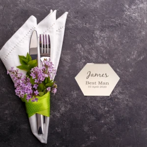 Mesa hexagonal o en forma de corazón bodas nombres de lugares/favores - Imagen 1 de 10