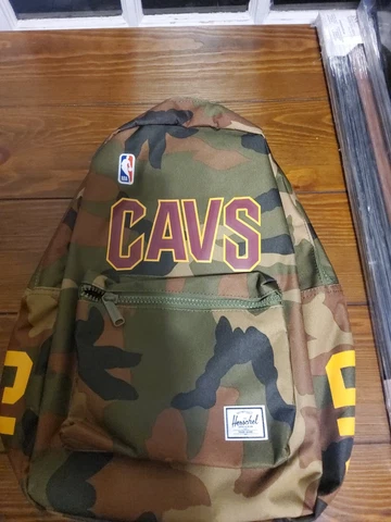 NEW Herschel Supply Cleveland Cavaliers (LeBron JAMES) Backpack NBA Camo Cover