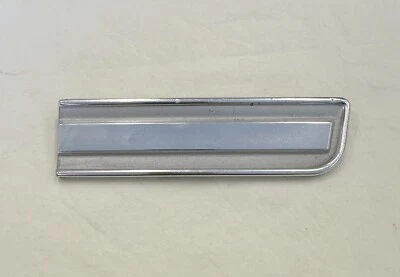 Plymouth Barracuda Valiant 1965 tablero lateral pasajero bisel moldura Fórmula S Foto 1 de 4