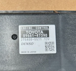 2011 TOYTA PRIUS ECU ECM OEM Engine Computer Control Module  89661-47390 - Picture 1 of 4