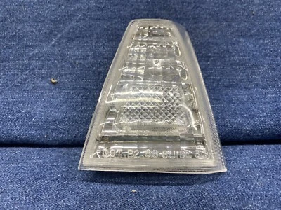 Oldsmobile Olds 98 Ninety Eight 1987-1990 luz marcadora lateral derecha señal de estacionamiento Foto 1 de 3