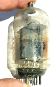 Tubo de radio Admiral UAS 6JM6 en caja General Electric - Imagen 1 de 4