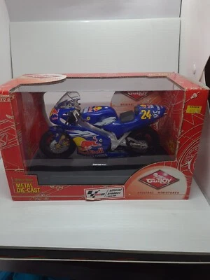 Yamaha YZR 500 Red Bull Racing Team Garry McCoy Startnummer 24 Guiloy 1/10 Scale - Image 1 of 4