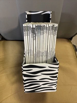 Lot Of 19 Teen Vogue  Magazine 2014-2016 In Beautiful Condition.  Box Included. - Image 1 of 4