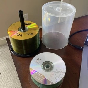 $AVE!! $$$ Staples CD-R blank discs 52 X 80 min 700 mb Open box New Quantity 82 - Afbeelding 1 van 4