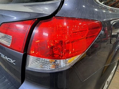 Lámpara trasera lateral Rh pasajero Legacy Outback 2011 Sku#4231982 Foto 1 de 4