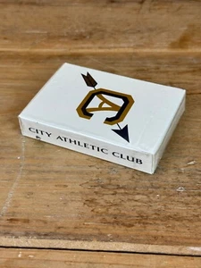 Carte da gioco vintage Dead Stock nuove CITY ATHLETIC CLUB * NY ATHLETIC CLUB NOS - Foto 1 di 2