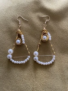 gold pearl earrings - Picture 1 of 3