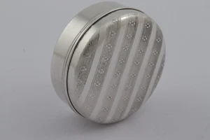 Dose Pillendose Deckel rund fein verziert Lutz & Weiss 9,8gr. 835er Silber 1408 - Bild 1 von 7