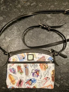 Walt Disney Parks Dooney & Bourke Tintenfarbe Tinkerbell Aschenputtel Mini Umhängetasche - Bild 1 von 6