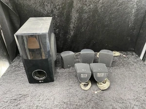 LG 5.1 Lautsprecher-Set – Subwoofer + 5 Satelliten (Modell SH33SD-W / SH33SD-S) - Bild 1 von 14