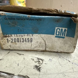 GM 20013499 Electric Door Locks P.M. Motor Relay1977-81 (See desc for fit) NOS - Picture 1 of 9