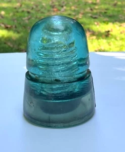 Antiguo CD 145 CREB Brookfield Aislador Colmena Vidrio Azul Aqua Patente 1870 - Imagen 1 de 17