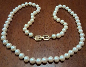 1977 Givenchy of New York Faux Perlenkette goldfarben 30" Nachlass - Bild 1 von 17