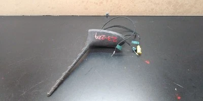 15 16 17 18 19 20 21 ANTENA TECHO JEEP RENEGADE BEE STING OEM 68297890AA Foto 1 de 4