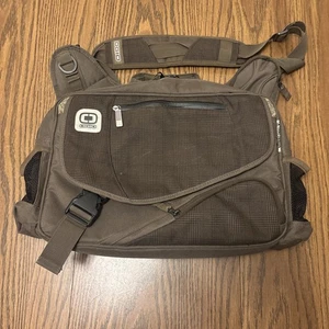 OGIO Design Hip Hop Messenger Laptoptasche braun kariert 12,5 x 17,5 Sling Organizer - Bild 1 von 10