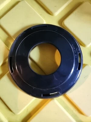 Shindaiwa Trimmer Head Cover 99909-15610 - Image 1 of 2