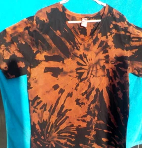Mens 100% cotton Reverse Tie Dye V neck T-shirt "Dark orange" size Large, new. - Imagen 1 de 4