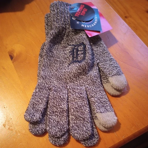 Detroit Tigers Knit Gloves, Genuine Merchandise, Texting Tips, Brand New W/tags Cover