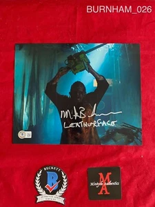 MARK BURNHAM SIGNED 8x10 PHOTO! LEATHERFACE! TEXAS MOTORSÄGENMASSAKER! BECKETT - Bild 1 von 4