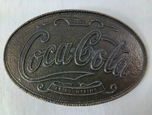 Coca Cola 5 Cent an Brunnen Messing Gürtelschnalle - Bild 1 von 6