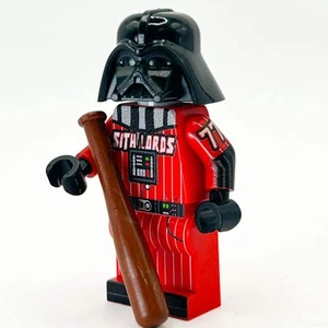 Minifigura de béisbol exclusiva de Darth Vader del 4 de mayo B3 Customs® hecha con piezas LEGO - Imagen 1 de 2