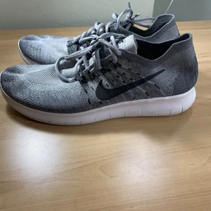 Nike Free RN Flyknit Wolfsgrau Laufschuh Herren Größe 10 EUC - Bild 1 von 8