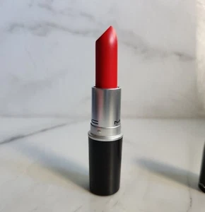 MAC Matte Lipstick in Lady Danger 3 g - Picture 1 of 5