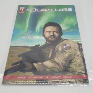 SOLAR FLARE 1 #1 NM Very Nice 2016 Convention Issue Variant signed handsigniert - Bild 1 von 5