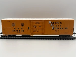 HO InterMountain PFE 57’ Reefer 459418 – KD Couplers Metal Wheels – SP/UP - Picture 1 of 5